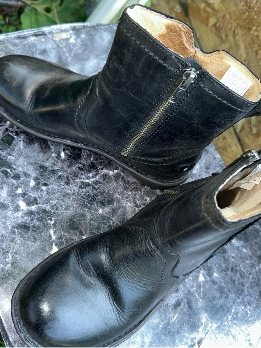 UGG Men's Black Leather Side-Zip Chukka Boots